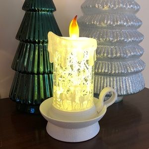 NWOT Holiday Scene Candle Light